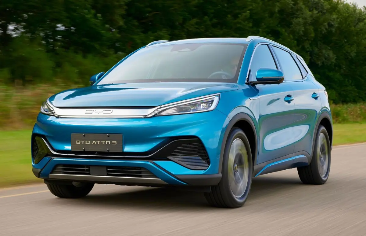 Byd Atto 3 Electric SUV under 30 Lakh